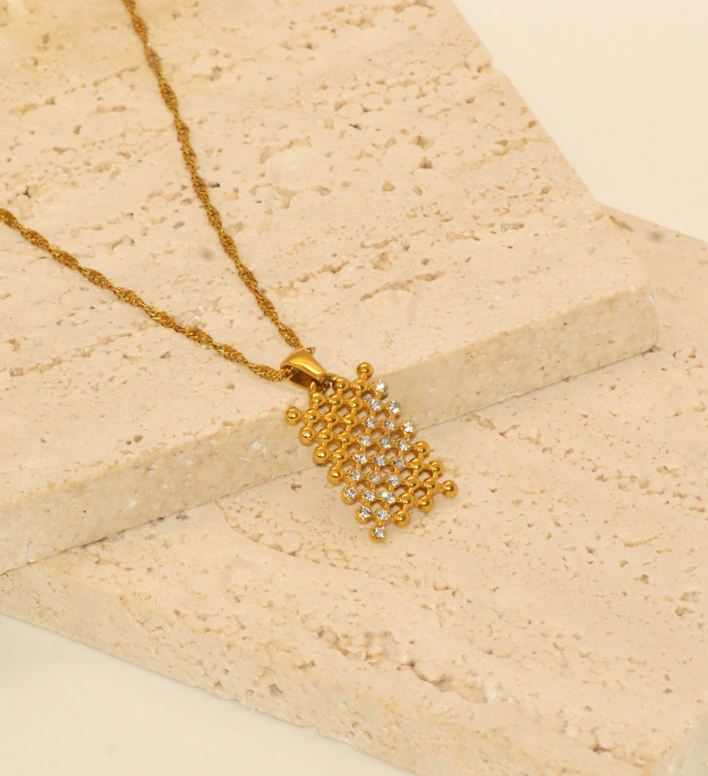 Mesh Pendant Necklace