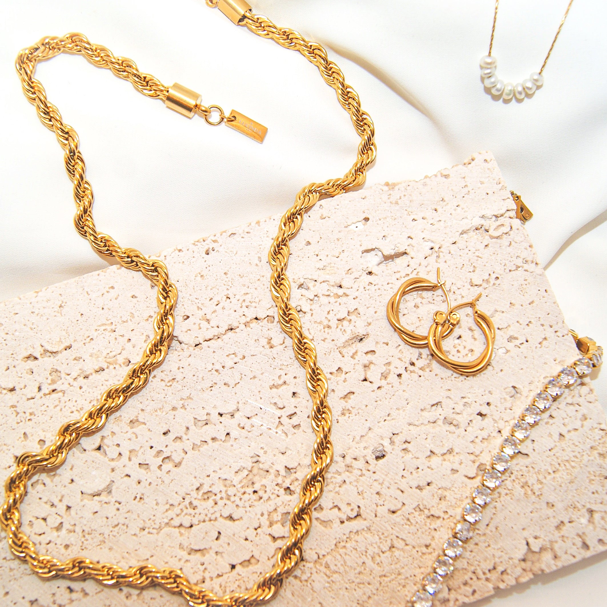 What is PVD Coating? – Lucinda Jewelry