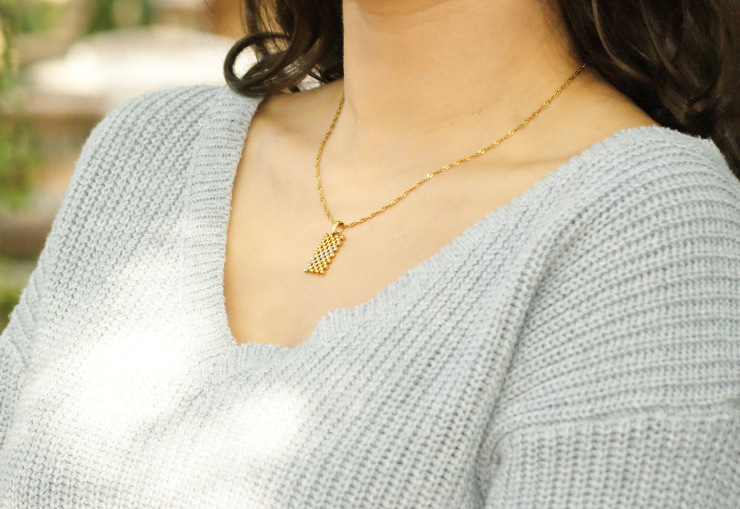 Mesh Pendant Necklace